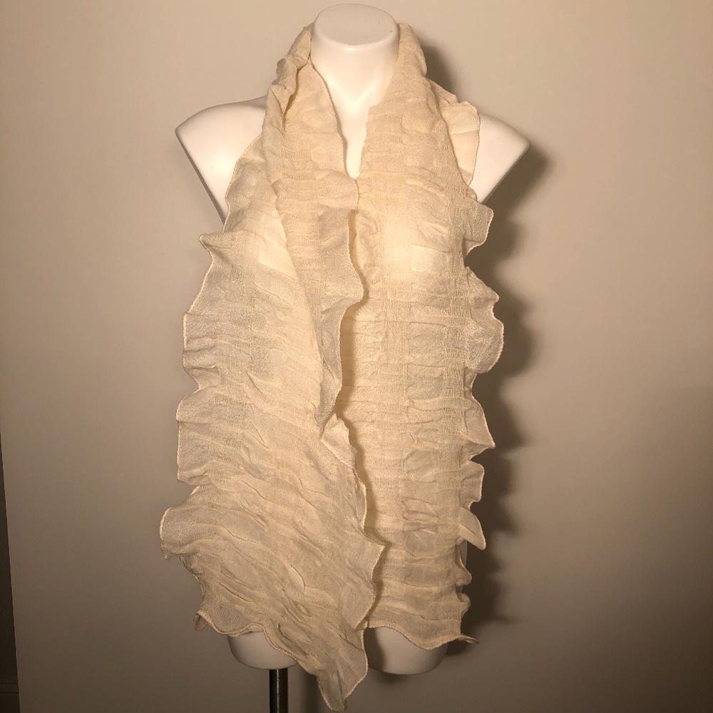 Ivory Frilly Scarf